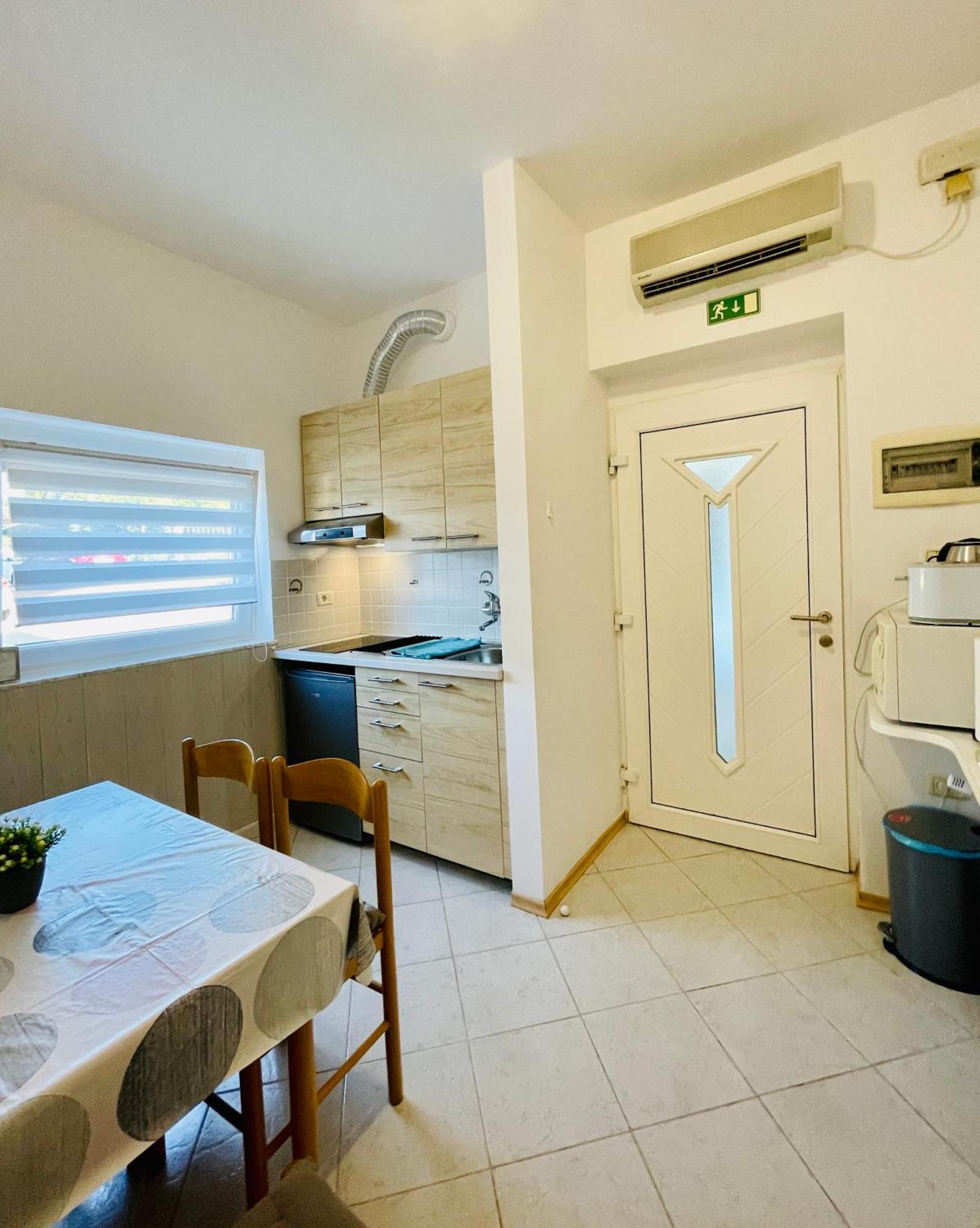 Viler Apartments Izola Extérieur photo